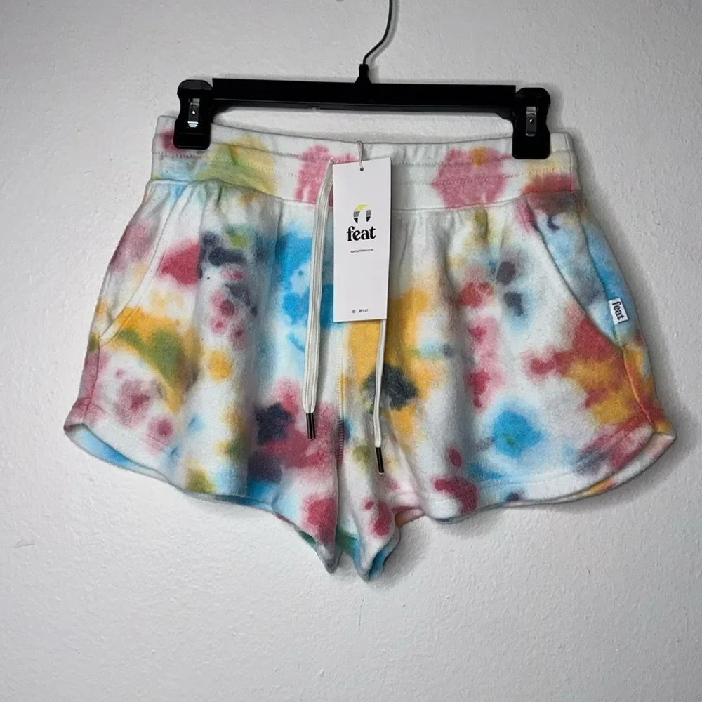 feat blanketblend shorts